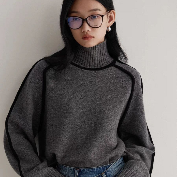 Hazeo Turtleneck Sweater